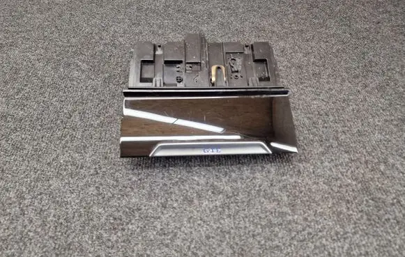 Ashtray (front)