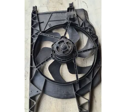 Renault Espace IV Radiator cooling fan shroud 8200273171 T2T8ZZ0078 61FT281