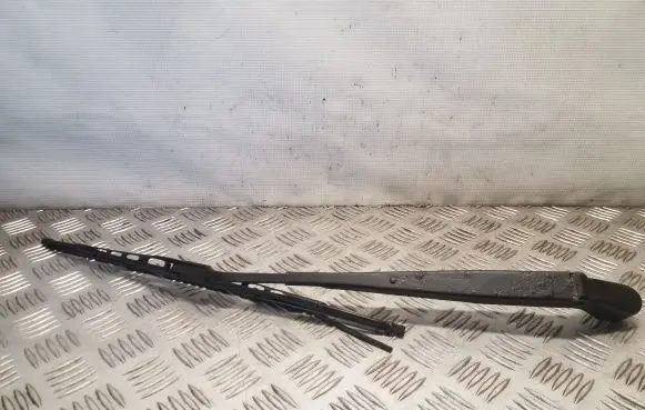 Hyundai Terracan Rear wiper blade arm