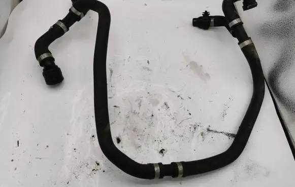 BMW 5 E60 E61 Engine coolant pipe/hose NOCODE
