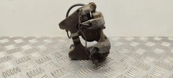 Volkswagen PASSAT B8 Rear brake caliper 3Q0615406J