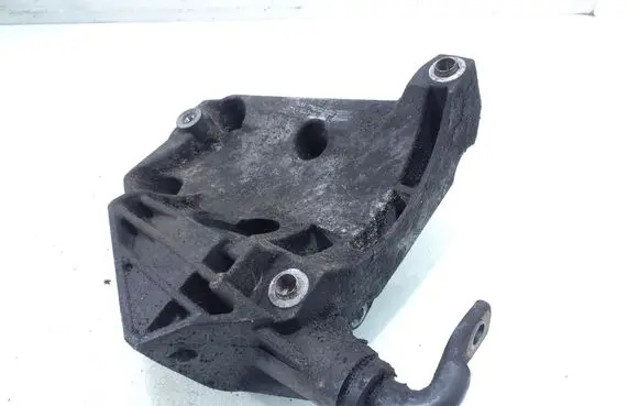 BMW 5 E60 E61 A/C compressor mount bracket 7786708 64557786708