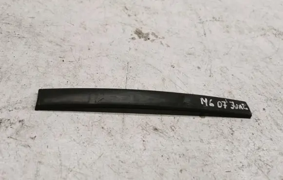 Roof trim bar molding cover