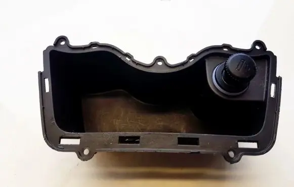 Hyundai i10 Cigarette lighter U0540748
