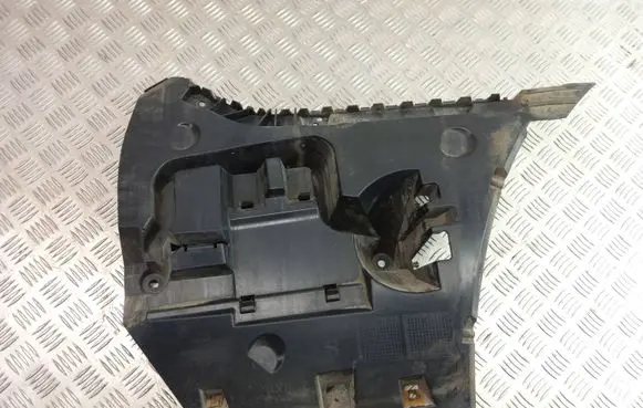 BMW 5 F10 F11 Bumper support mounting bracket corner 7331608