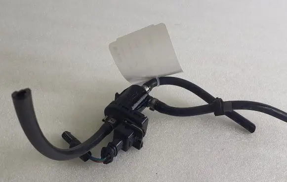 Lancia Delta Vacuum valve 46813571