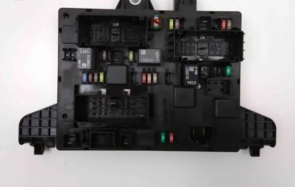 Opel Astra J Central body control module 13302301