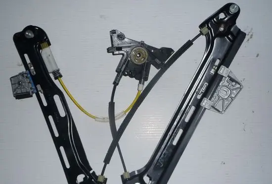 Mercedes-Benz CLS C218 X218 Rear window lifting mechanism without motor