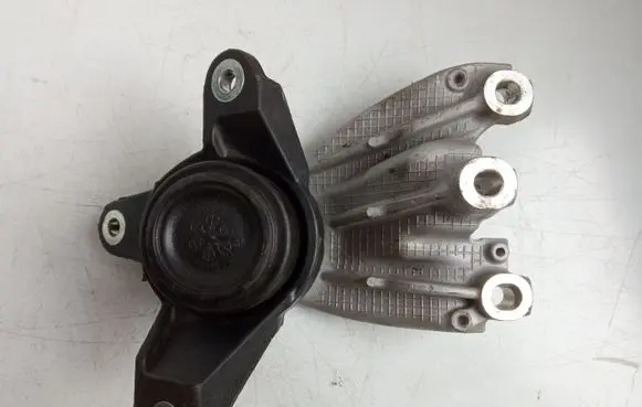 Honda Accord Engine mount bracket 208112B 804580AGY16NR