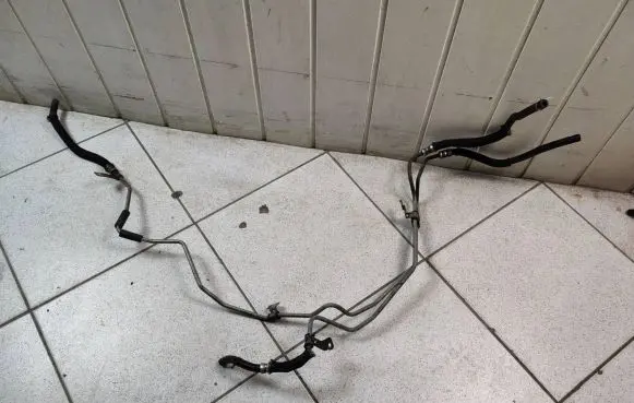 Dodge Journey Gearbox oil cooler pipe/hose 