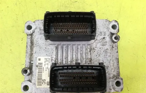 Opel Corsa C Engine control unit/module 55350551