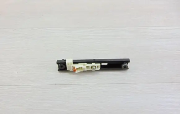 Renault Megane IV Seat belt adjustment motor 8Z8240875R 878240875R
