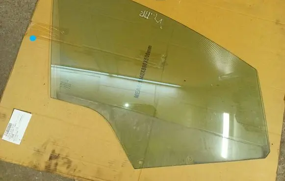 Peugeot 5008 Front door window glass four-door 