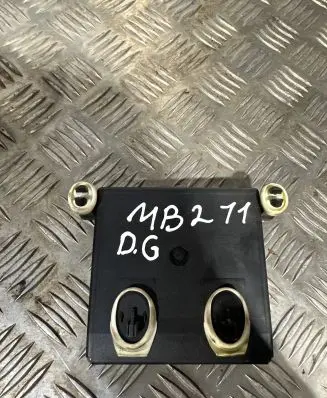 Mercedes-Benz E W211 Door control unit/module 2118704126