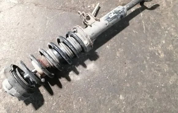 BMW 5 F10 F11 Front shock absorber with coil spring 6795083