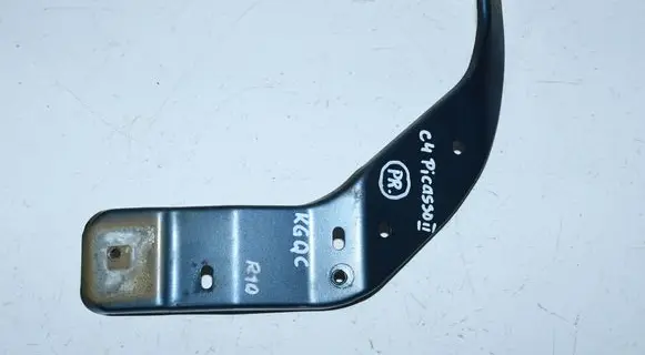 Citroen C4 II Picasso Fender mounting bracket 017242C02