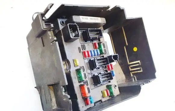 Peugeot 406 Fuse box set 9643537880
