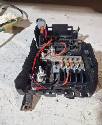 Audi Q7 4L Fuse module 7L0937548C