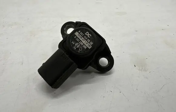 Mercedes-Benz E W211 Air pressure sensor A0071530028