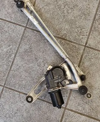 Audi A5 Front wiper linkage and motor 8W6955023D 8W6955023 8W6955119B