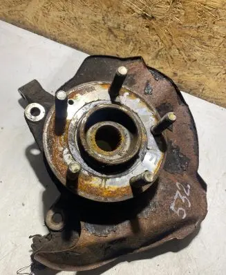 Hyundai Santa Fe Front wheel hub