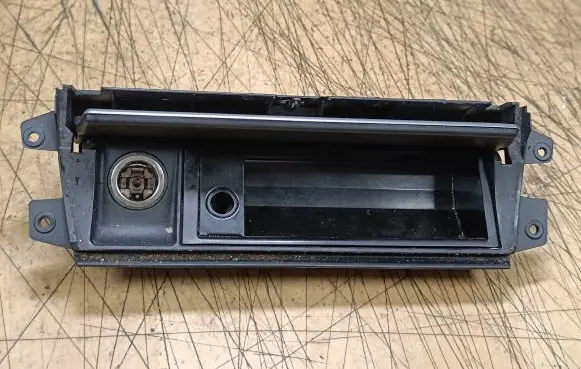 BMW X5 E53 Ashtray (front) 51168402967 8402967