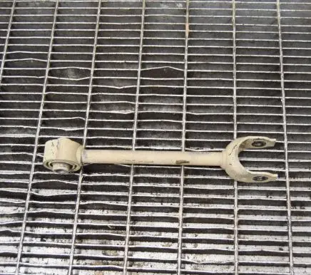 Toyota RAV 4 (XA50) Rear upper control arm/wishbone