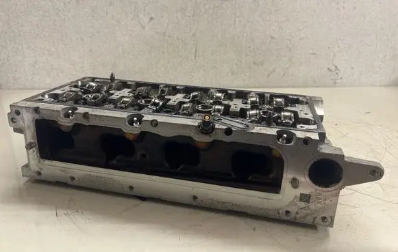 Seat Leon (5F) Engine head 04L103064F 04L103373E 050126