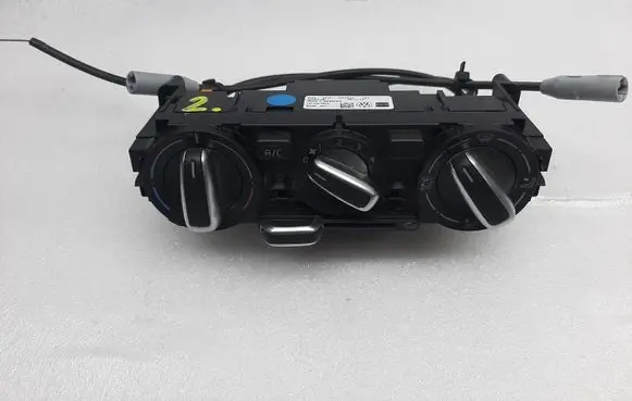 Volkswagen Up Climate control unit 1S0820045S