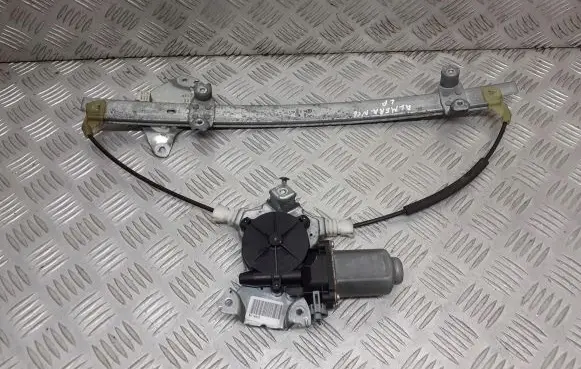 Nissan Almera N16 Front door window regulator with motor 400601