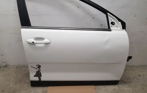 KIA Stonic Front door
