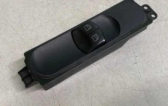 Mercedes-Benz Sprinter W906 Electric window control switch A9065451513