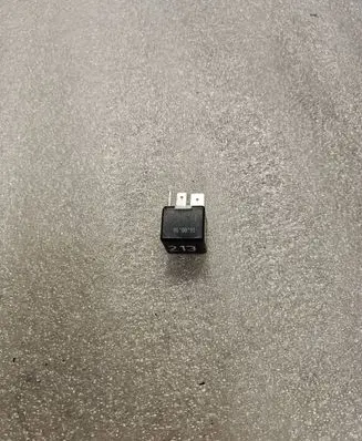 Audi A8 S8 D2 4D Other relay 443951253J