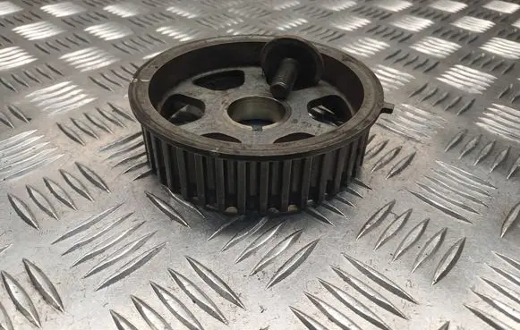 Toyota Avensis T250 Camshaft pulley/ VANOS 