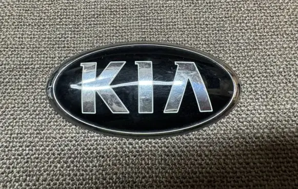 KIA Ceed Manufacturer badge logo/emblem 86310A2000