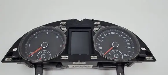 Volkswagen PASSAT B6 Speedometer (instrument cluster) 3C0920972J