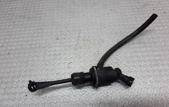 Renault Megane II Clutch master cylinder 8200151784C