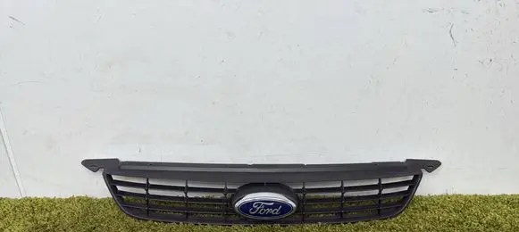Ford Focus Front bumper upper radiator grill 8m51-8200-be