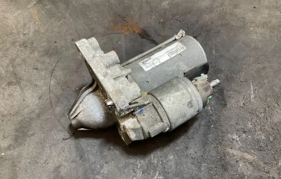 Peugeot 208 Starter motor 9688268480 5131721