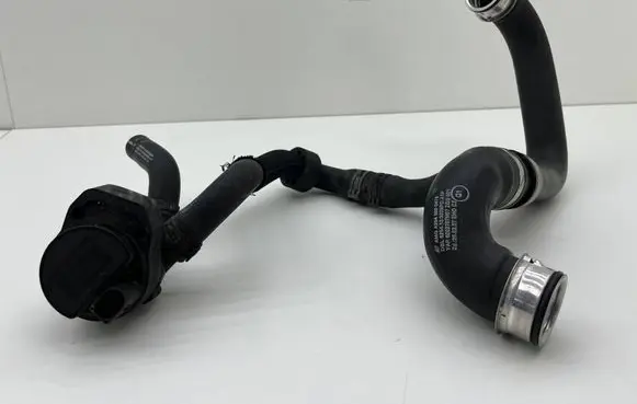 Mercedes-Benz C W204 Water pump A2045000475 A2118350028