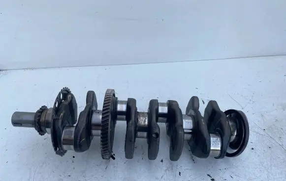 Toyota Avensis T270 Crankshaft 