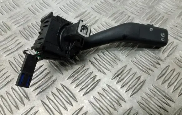 Volkswagen Golf V Wiper control stalk 1K0953519