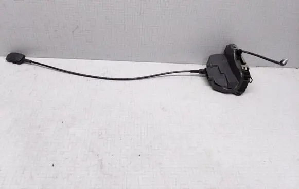 Renault Megane II Rear door lock