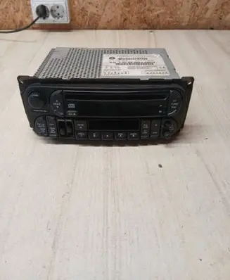 Chrysler Voyager Radio/CD/DVD/GPS head unit P04858543AG