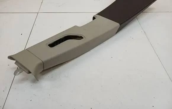 Volvo S60 (B) pillar trim (top) 1882