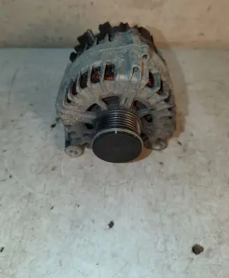BMW 5 F10 F11 Generator/alternator 8507625