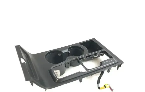Cup holder front
