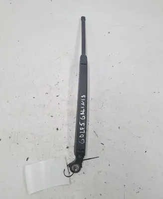 Volkswagen Golf Plus Rear wiper blade arm