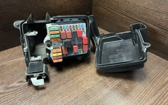 Fiat Ducato Fuse box set 1367661080