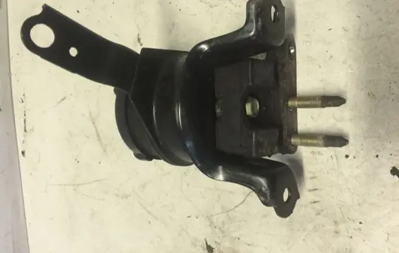Toyota Avensis T220 Gearbox mount